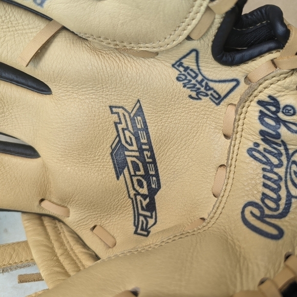 Rawlings P120CBH 12" Prodigy Series Sure Catch . New. Never used. Right hand thr - Picture 8 of 9